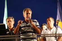 Alex faz comício no Padre Adelmo e garante aos moradores “vocês merecem mais carinho e atenção”