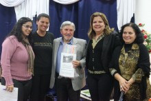 Alunos da EJA recebem palestra com renomado editor