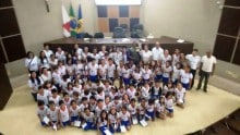Alunos da escola Ephigênia de Oliveira Batista visitam o poder legislativo