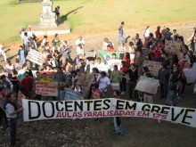 Alunos e Professores da Ufop fazem manifestação