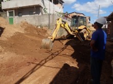 Aos 318 anos, cidade vira canteiro de obras
