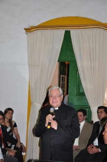 Arcebispo dom Geraldo Lyrio segue internado