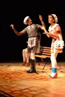 “As empregadinhas! Em: cocotices” no Teatro SESI Mariana