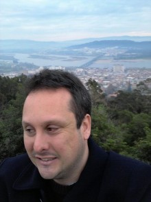 Ativista das redes sociais e criminoso condenado, Rodrigo Almeida segue foragido