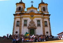 Ato contra o sucateamento do Suas é realizado em Mariana