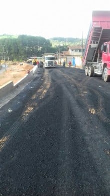 Avenida José Farid Rahme começa a receber pavimentação