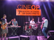 Banda Legião II fecha em grande estilo a 7ª Cineop