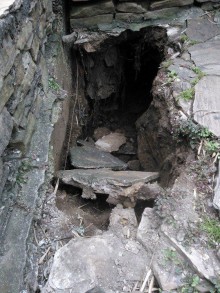 Banheira da Água Limpa esquecida e moradores chateados