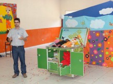 Baú do “ECOnhecimento” chega a escola municipal de Bento Rodrigues