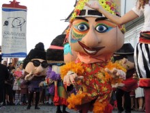 Bloconecos “Anões Gigantes” caem na folia