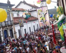 Caipirinha, chuva e alegria embalam os Farrapos