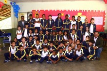 Câmara acompanha entrega de uniformes escolares em Piedade de Santa Rita