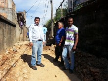 Câmara acompanha obra de ampliação da rede pluvial da rua Francisco Isaac