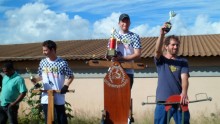Campeonato de carrinhos de rolimã no IFMG é sucesso que resgata a brincadeira antiga e super-divertida