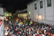 Carnaval à moda antiga no Centro Histórico