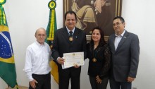 Celso Cota recebe honrarias internacionais