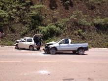 Colisão frontal deixa vítimas em Itabirito