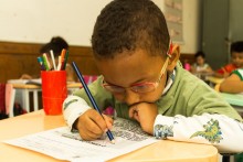 Com materiais e alimentação de qualidade, alunos retomam aulas em Mariana