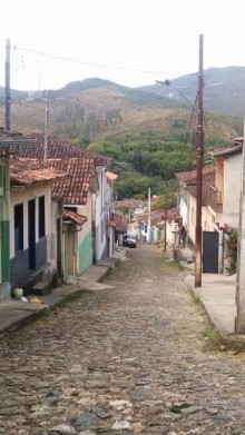 Começam as obras da rede subterrânea no centro histórico em Mariana