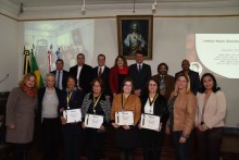 Comenda Beatriz Brandão homenageia personalidades de Ouro Preto