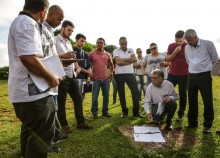 Comitiva da Prefeitura visita bairro Cabanas