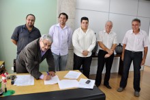 Contrato para a construção do Senai de Itabirito é assinado