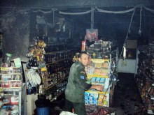 Corpo de Bombeiros de Itabirito atuam contra incêndio