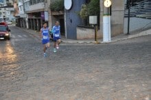 Corrida de rua reúne atletas em Itabirito