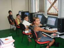Curso de artesanato e inclusão digital na Fundação Aleijadinho