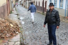 Dentinho da Rádio cobra do governo obra da Rua Tomé Afonso