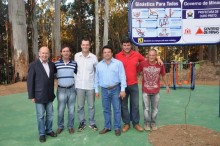 Deputado Alencar entrega academia de ginástica para Cachoeira do Campo