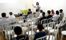 Donos de restaurantes recebem orientações da Vigilância Sanitária
