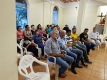 Em visita a Ribeirão do Eixo, prefeito Alex fala a população sobre a Febre Amarela