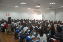 Encontro discute a formação dos educadores