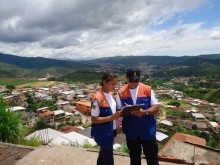 Equipe da Defesa Civil cadastra famílias