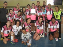 Equipe de handebol feminino dá show na segunda fase do JIMI em Arcos