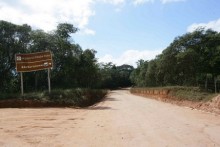 Estrada que liga Cachoeira do Campo a São Bartolomeu recebe manutenção