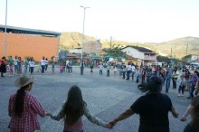 Festa da Caridade atrai diversas pessoas em prol da comunidade