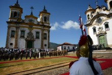 Governador Alberto Pinto Coelho preside cerimônia do Dia de Minas em Mariana