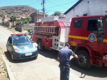 Guarda Municipal e Corpo de Bombeiros Militar juntos no combate a incêndio