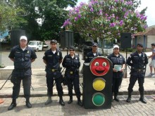 Guarda Municipal realiza campanha “volta às aulas com segurança” nas ruas de Mariana