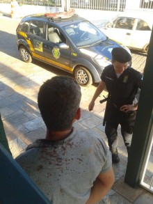 Homem é assaltado e agredido após combinar programa