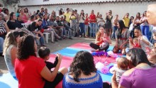 Homenagem às mães na creche Casinha de Nazaré