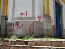 Igrejas de Ouro Preto são pichadas com símbolos satânicos