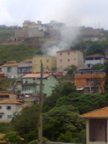 Incêndio destrói, parcialmente, casa no bairro Novo Horizonte
