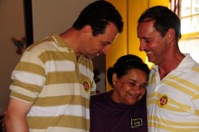 Júlio Pimenta e Tico percorrem bairros e distritos do município