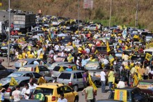 Mais de 2,8 mil veículos participam da carreata de Celso e Du