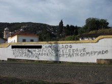 Mais um caso de pichação em monumento histórico de Ouro Preto