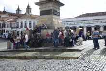Manifestantes reivindicam melhorias no transporte público em Ouro Preto