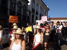 Marcha das Vadias em Ouro Preto reúne feminismo e questão étnica